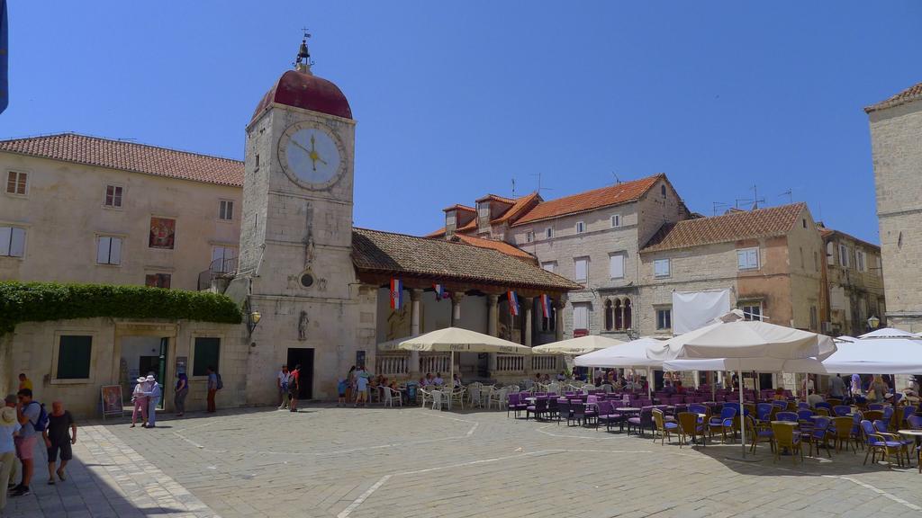 Apartments Vukman Trogir Exteriör bild